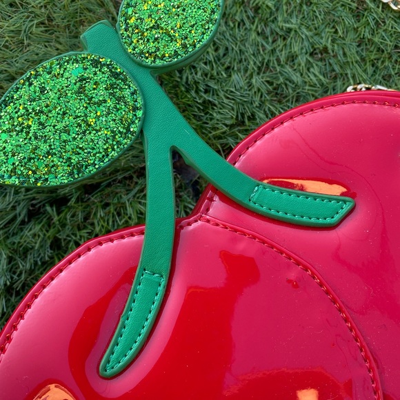 Cherry Purse 🍒 - Picture 2 of 15